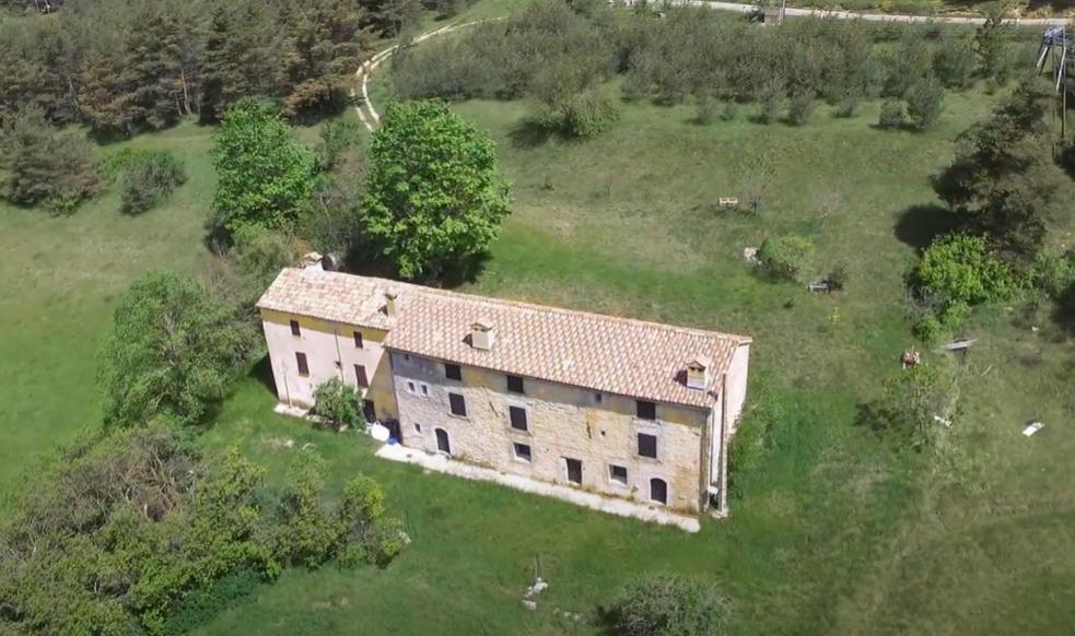 La Grande Maison Dans La Prairie Caille Exterior foto